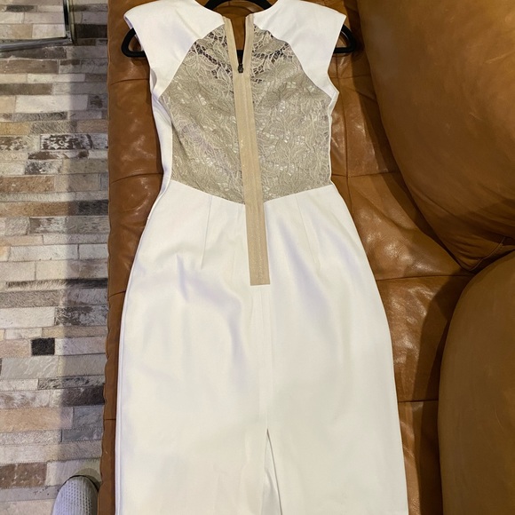 Black Halo White lace bodycon dress - Picture 3 of 6